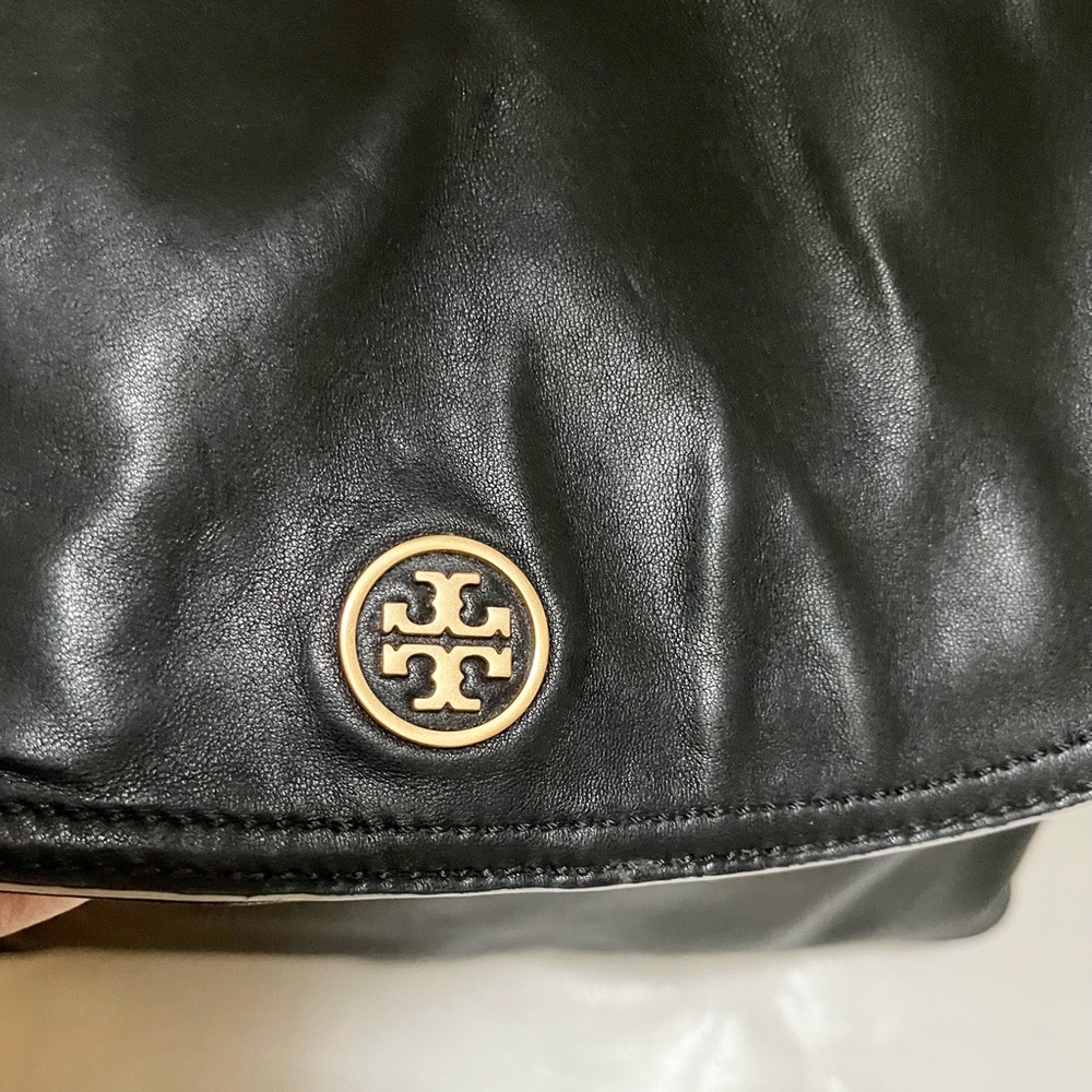Authentic Tory Burch Lambskin leather hobo bag - Picture 8 of 16